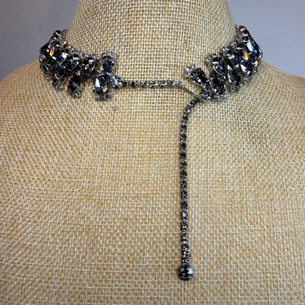 Gray Rhinestone Teardrop Choker - Picture 3 of 6